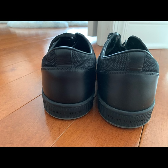 Men’s black Louis Vuitton sneakers - Picture 7 of 7